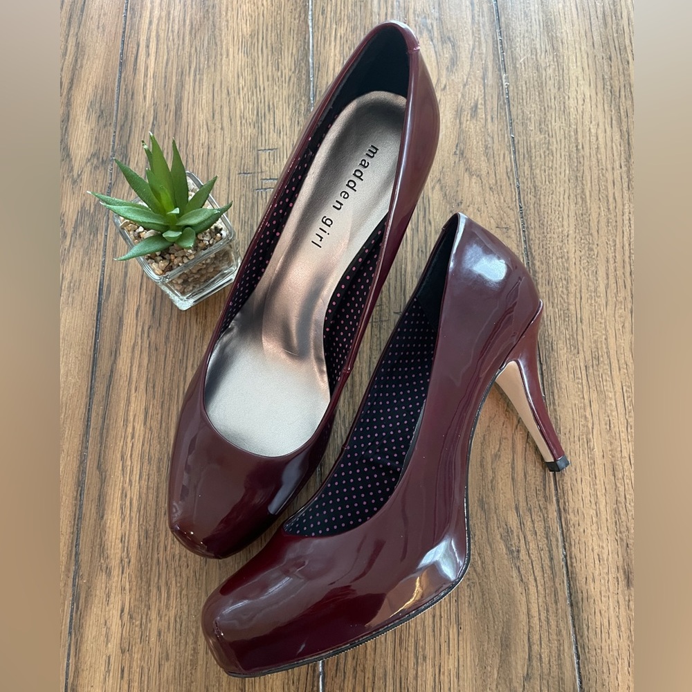 Madden Girl Size 9 Burgundy Patent Leather Heels